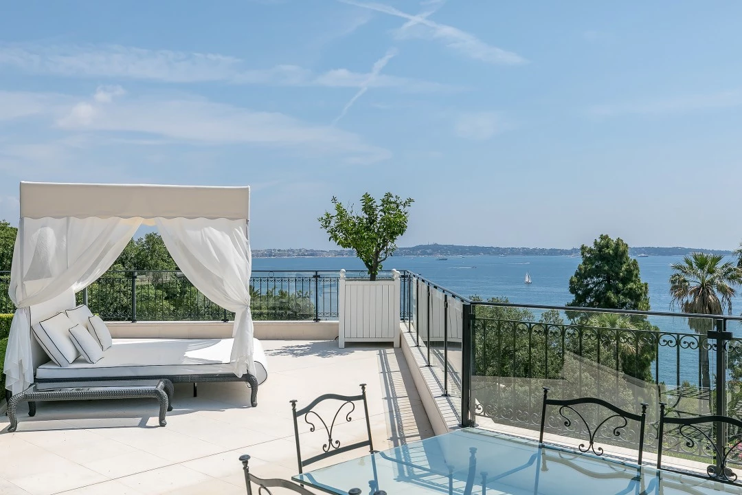 1680597544-Luxury Real estate tto rent Cannes Sky france.webp
